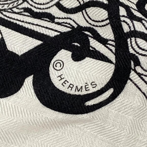 HERMES Carrejean/Shawl Carre 140 - Cream Black Cashmere Silk Scarf - Picture 2 of 6